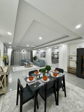 Azure 3bdrm ac pool 2min-beach